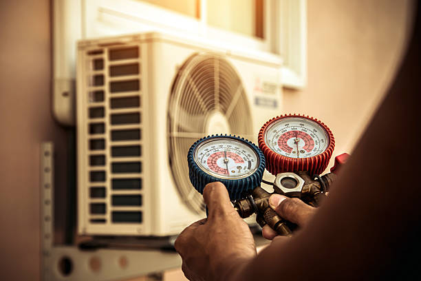 Professional Hvac Maintenance technician working in Hygiene, CO